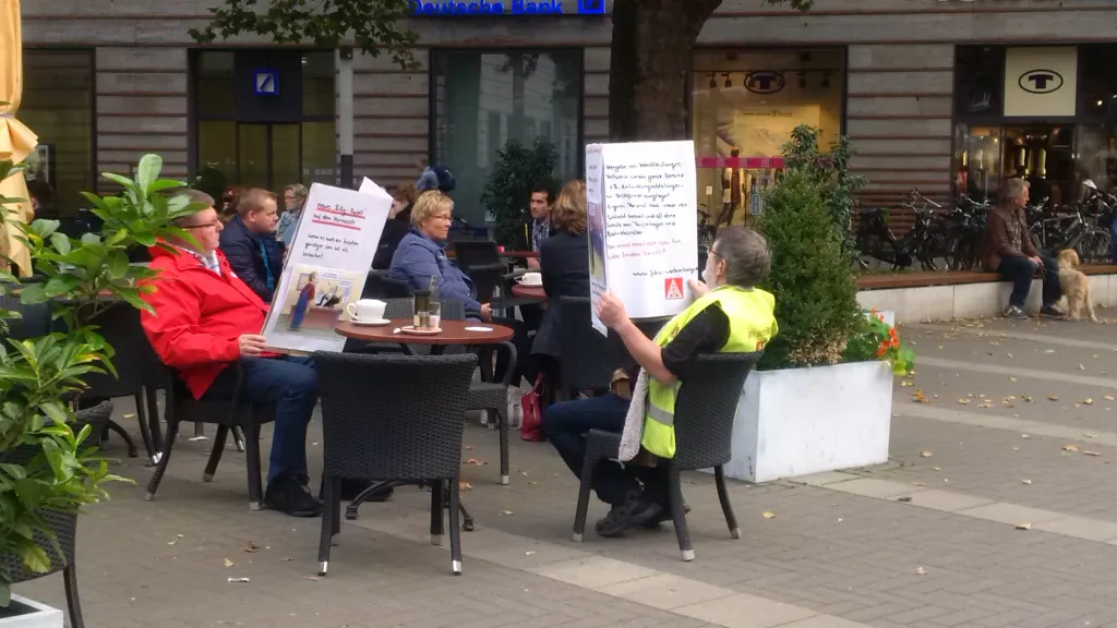 Zeitung lesen Innenstadtaktion